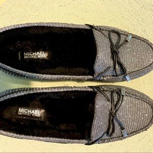 New great holiday shoes. Real lamb fur lining.